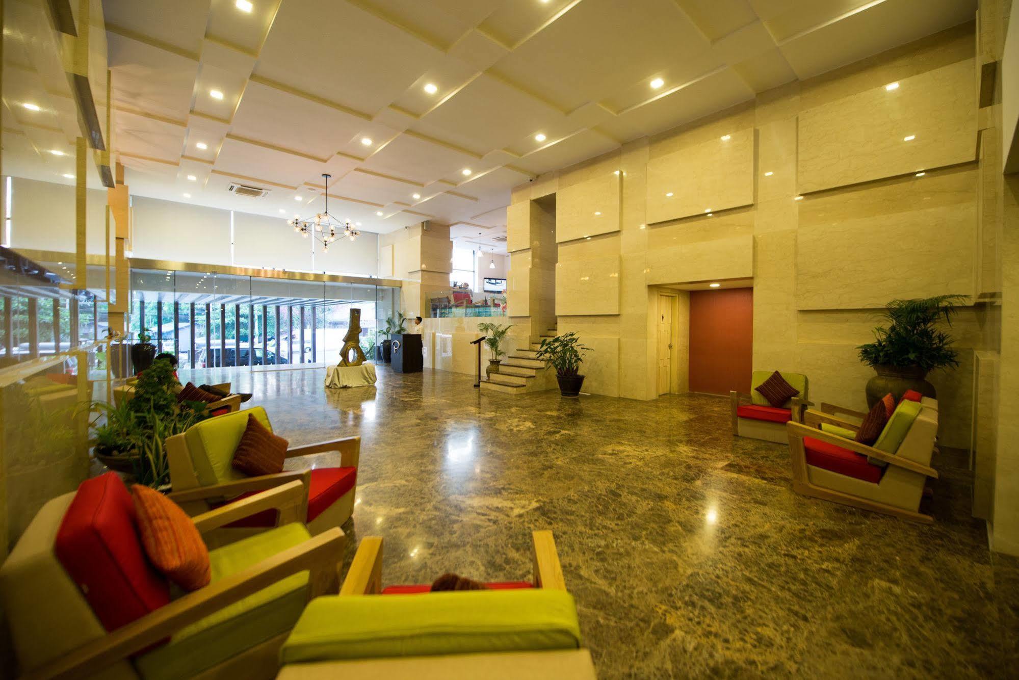 Hotel Parami Rangoon Buitenkant foto